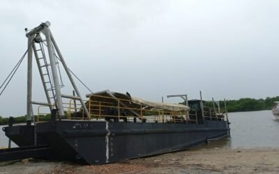 Prefeitura de Palhoça inicia dragagem no canal de navegação na Barra do Aririú